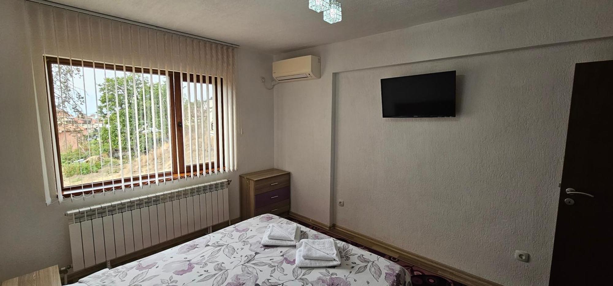 д и в 1 - D & V 1 Apartment *