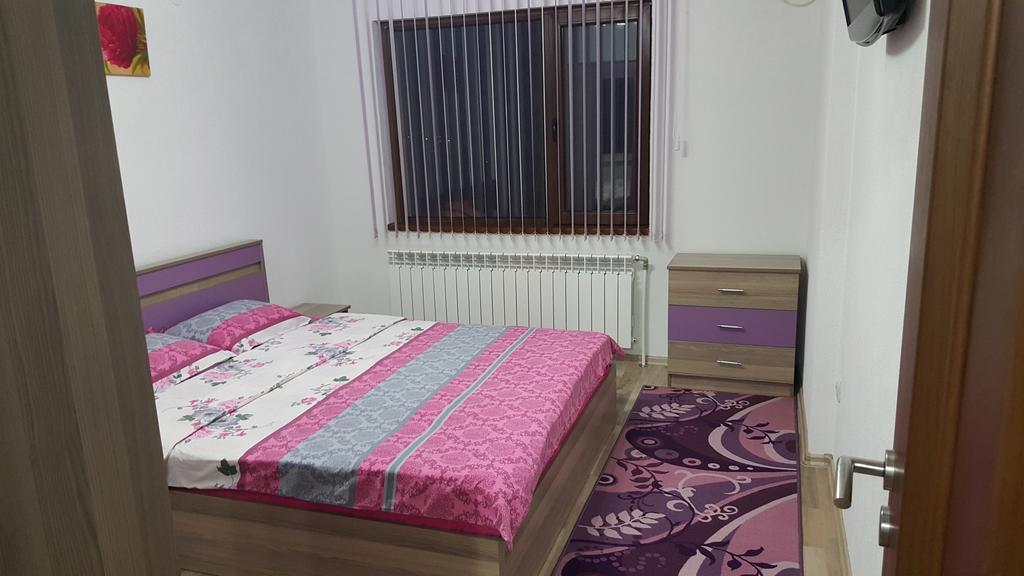 д и в 1 - D & V 1 Apartment Sandanski